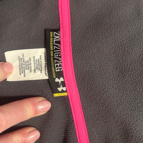 Pink and grey under armour breast cancer hoodie size 2xl - Picture 2 of 3